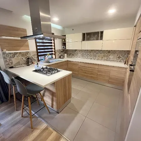 Apartmán Cosy 4 Bedroom With Use Of Pool St. Paul's Bay