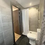 Large, Spacious 4 Bedroom With Use Of Pool 세인트폴스베이