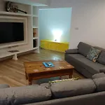 Large, Spacious 4 Bedroom With Use Of Pool *