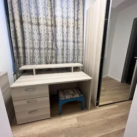 Apartment Cosy 4 Bedroom With Use Of Pool *