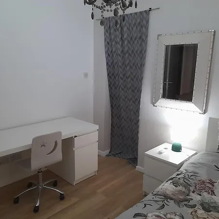 Cosy 4 Bedroom With Use Of Pool Apartment