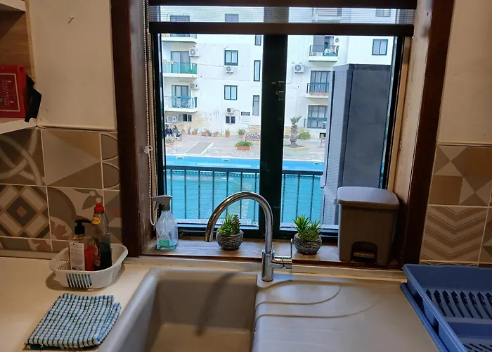 Daire Cosy 4 Bedroom With Use Of Pool St. Paul's Bay