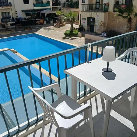 Large, Spacious 4 Bedroom With Use Of Pool Apartman San Pawl il-Baħar