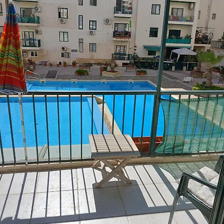 Large, Spacious 4 Bedroom With Use Of Pool Apartman San Pawl il-Baħar
