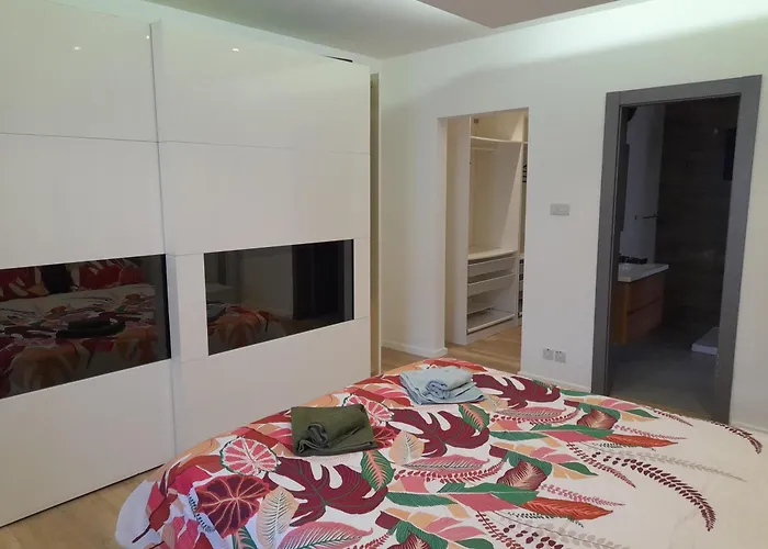 Apartament Cosy 4 Bedroom With Use Of Pool